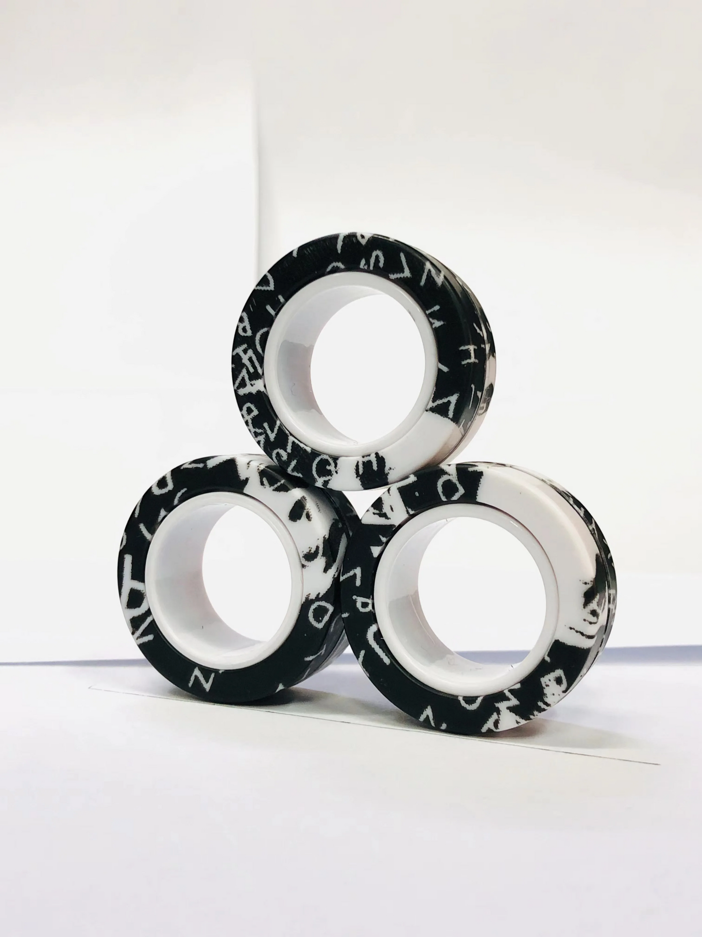 Funipediaā¢ Magnetic Ring Spinner